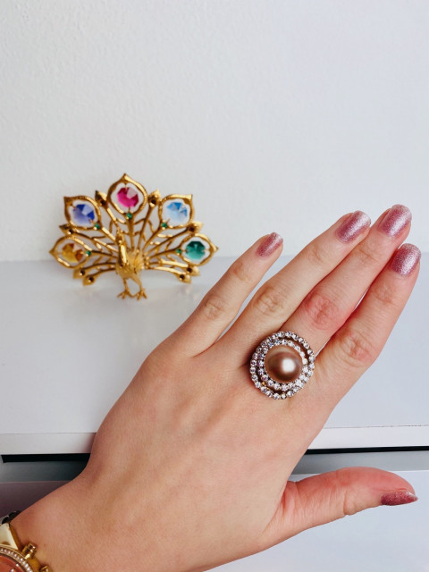 Dámsky zlatý prsteň s perlou