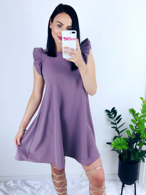 Dámske fialové šaty s volánmi