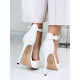 Extravagantné biele sandále Lomea