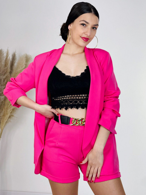 Elegantný dámsky kraťasový kostým s opaskom - ružový