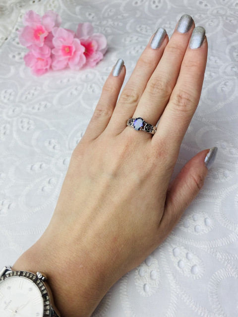 Dámsky strieborný prsteň s fialovým kryštálom 9