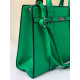 Dámska zelená kabelka s remienkom 