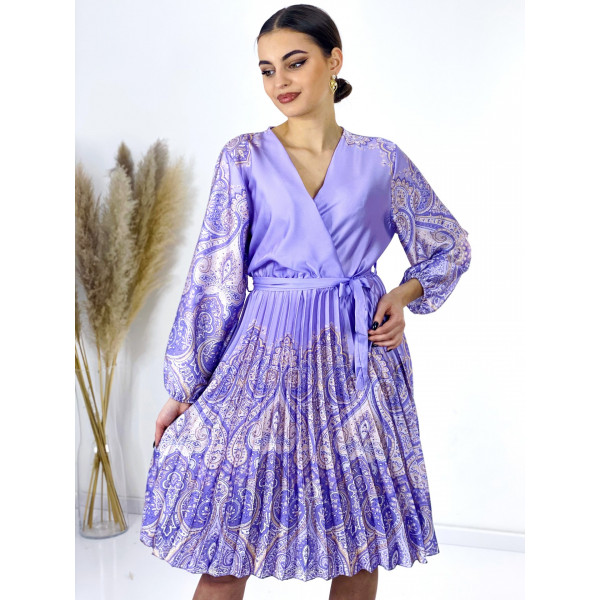 Dámske plisované vzorované spoločenské šaty s opaskom - fialové
