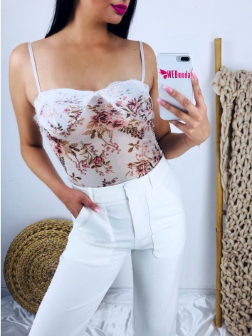 Biele čipkované body