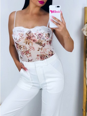 Biele čipkované body