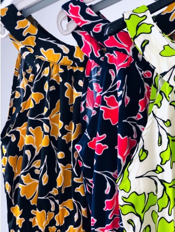 Modré letné vzorované šaty