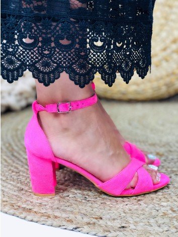 Dámske ružové sandálky s opätkom