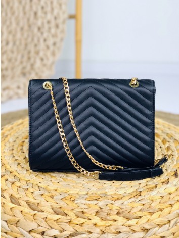 Dámska čierna kabelka so zlatou retiazkou