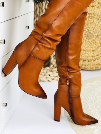 Dámske camel čižmy na vysokom opätku