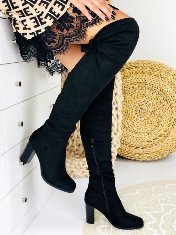 Dámske čierne čižmy na vysokom opätku