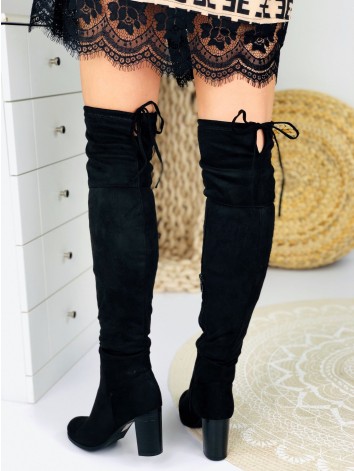 Dámske čierne čižmy na vysokom opätku