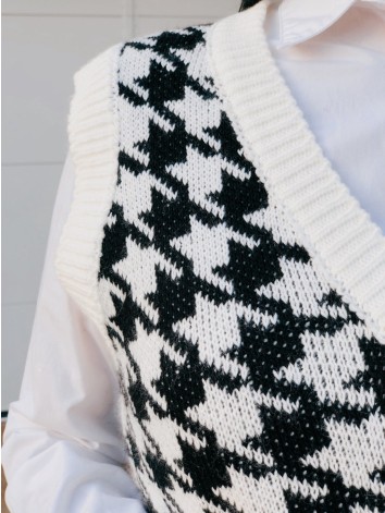 Biela pletená vesta