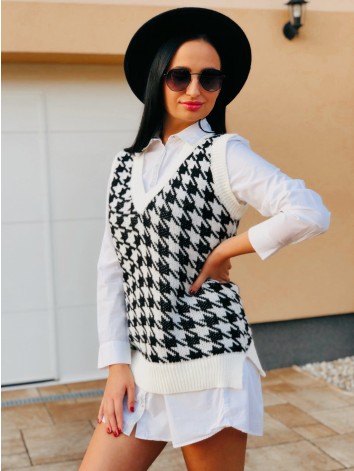 Biela pletená vesta