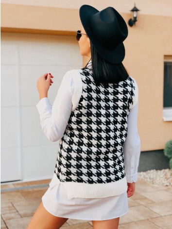 Biela pletená vesta