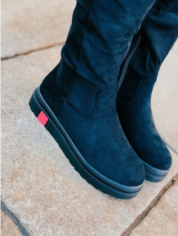 Dámske čierne čižmy na platforme