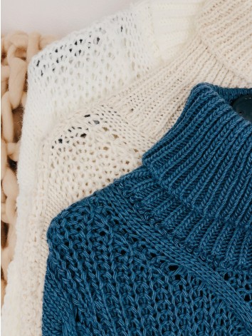 Dámske modré pletené šaty