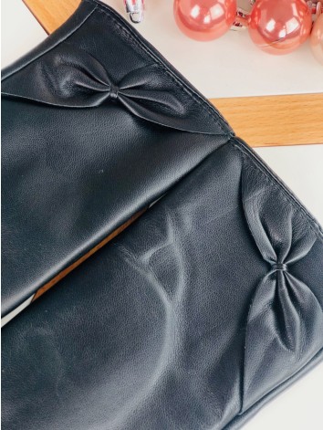 Čierne kožené rukavice s mašľou