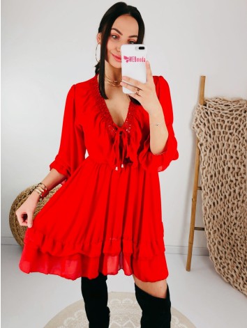 Elegantné červené šaty s čipkou