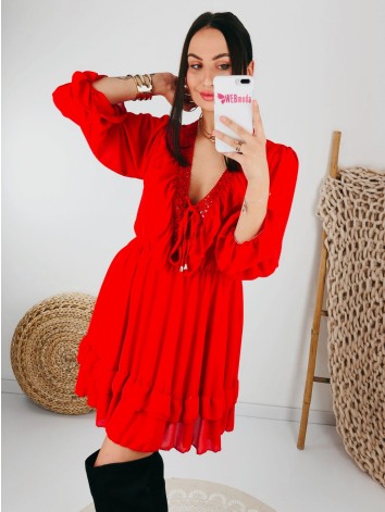 Elegantné červené šaty s čipkou