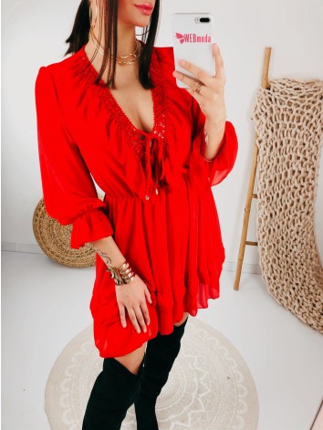 Elegantné červené šaty s čipkou