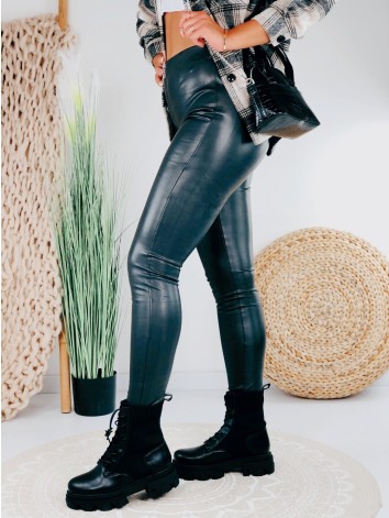 Čierne matné koženkové legíny
