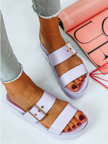 Fialové šľapky na platforme Suera