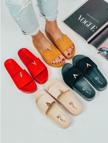 Dámske žlté šľapky na platforme