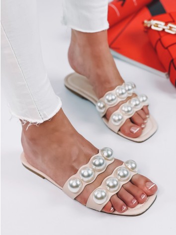 Béžové elegantné šľapky s perlami