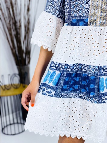 Krátke modro-biele šaty s madeirou Santorini