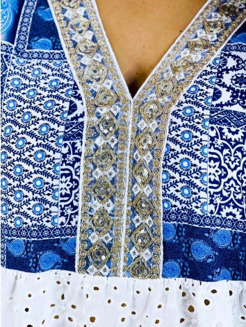 Krátke modro-biele šaty s madeirou Santorini