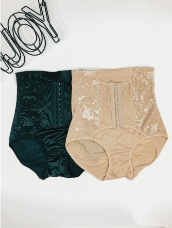 Čierne čipkované sťahovacie prádlo