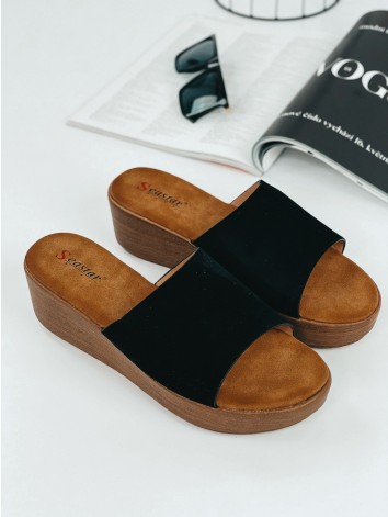 Čierne šľapky na platforme Loma - KAZOVÉ