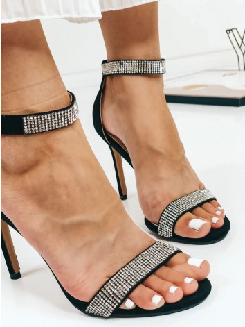 Dámske čierne sandále s kamienkami