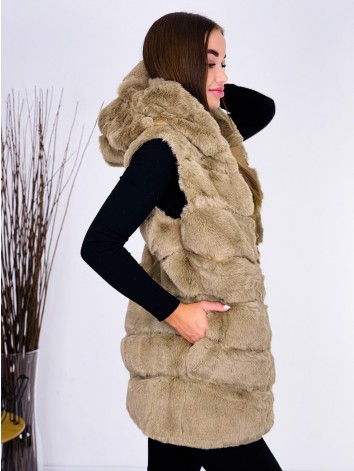 Dámska hnedá kožušinová vesta s kapucňou