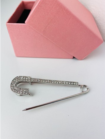 Dámska strieborná brošňa s kamienkami