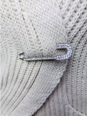 Dámska strieborná brošňa s kamienkami