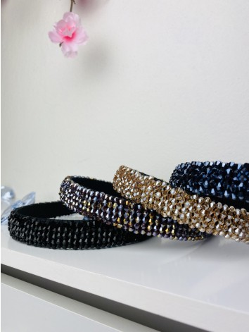 Dámska fialová čelenka s korálikmi