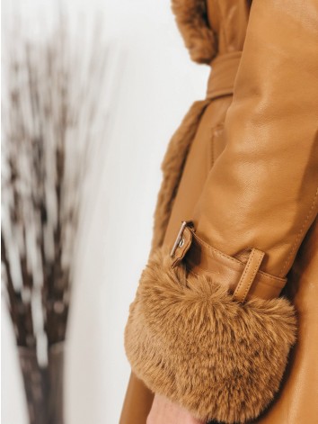 Exkluzívna hnedá kožušinová bunda s opaskom
