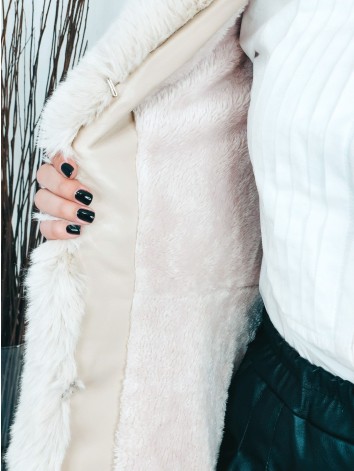 Exkluzívna béžová kožušinová bunda s opaskom