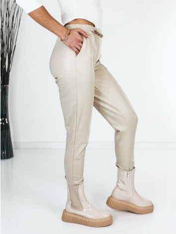 Dámske béžové zateplené koženkové nohavice s odnímateľnou reťazou