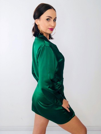 Dámske krátke zelené satenové šaty na viazanie
