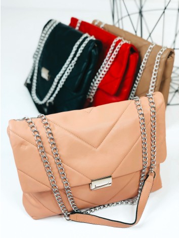 Dámska čierna kabelka so striebornou reťazou Zaja