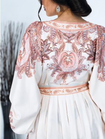 Dámske dlhé vzorované šaty s gombíkmi a opaskom - staroružová