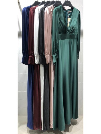 Dámske saténové tmavomodré spoločenské šaty s rukávom