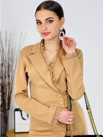 Hnedé elegantné sakové šaty s čipkou na rukávoch