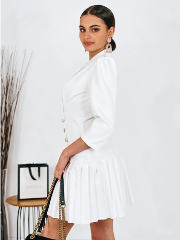 Biele elegantné sakové šaty s plisovanou sukňou