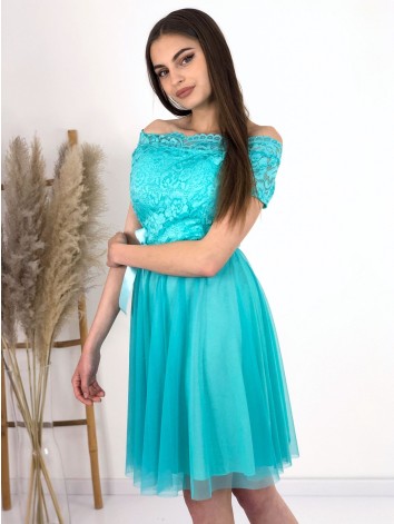 Dámske čipkované spoločenské šaty s opaskom na ramená - tyrkysové