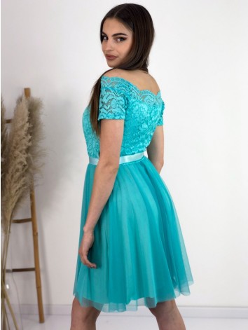 Dámske čipkované spoločenské šaty s opaskom na ramená - tyrkysové