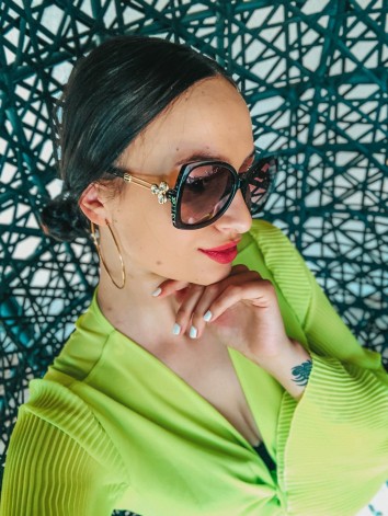 Dámske hnedé slnečné okuliare s polarizačným filtrom
