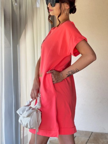 Dámske tričkové šaty s razporkom SL - korálové